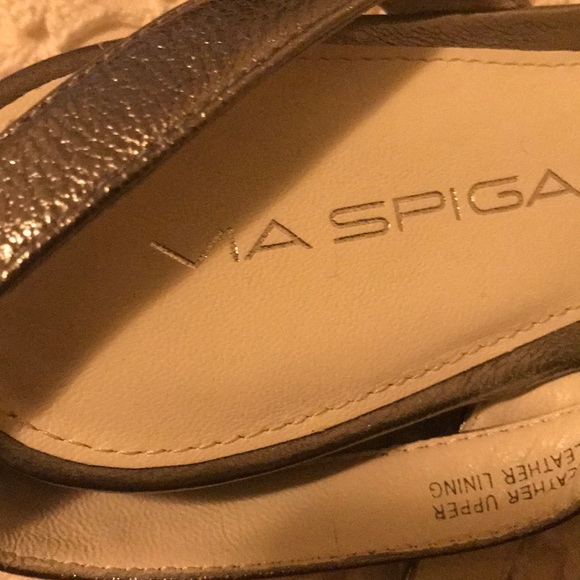 Sandals - Picture 2 of 3